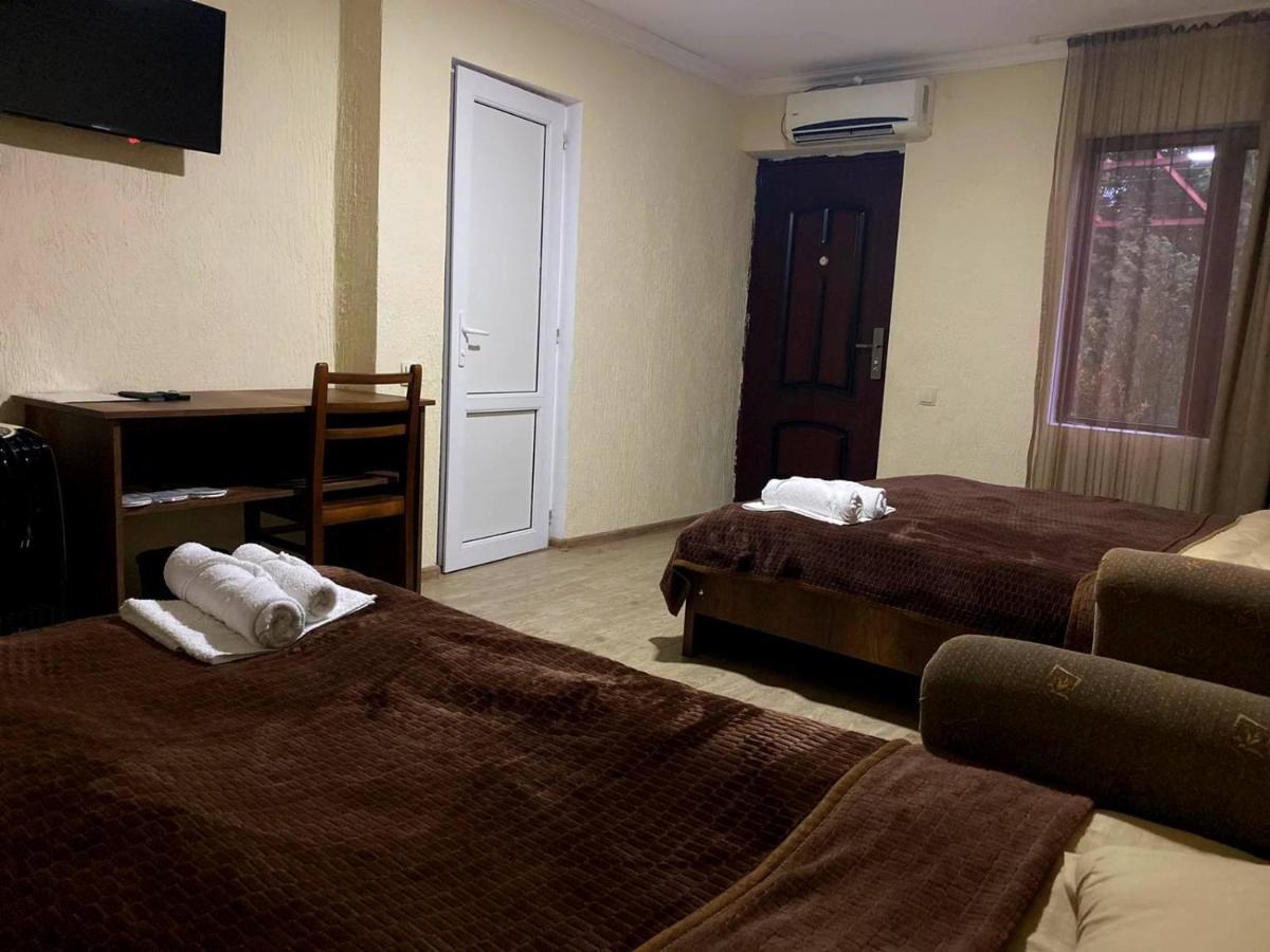Hotel Villa Eniseli Buitenkant foto
