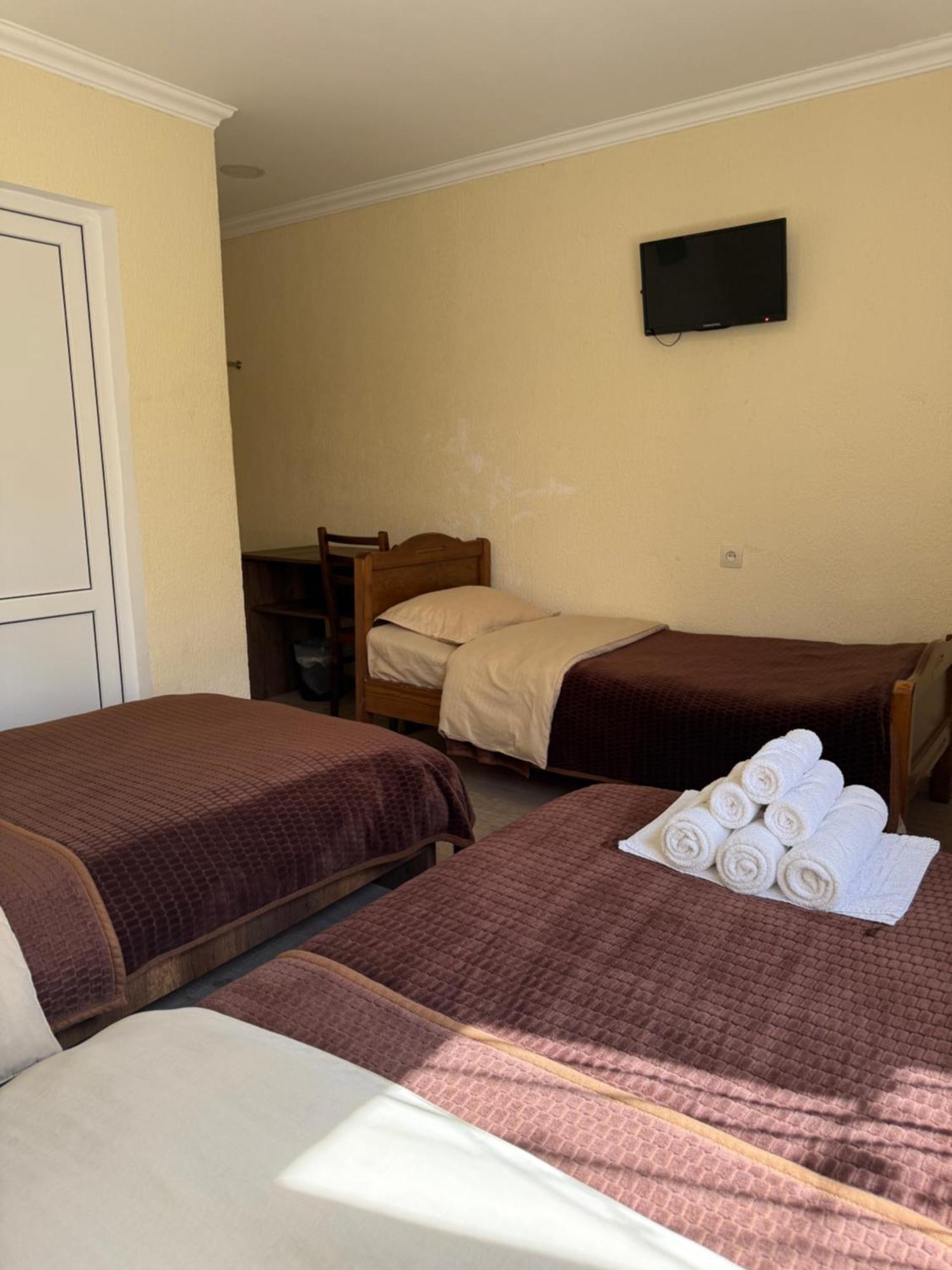 Hotel Villa Eniseli Buitenkant foto